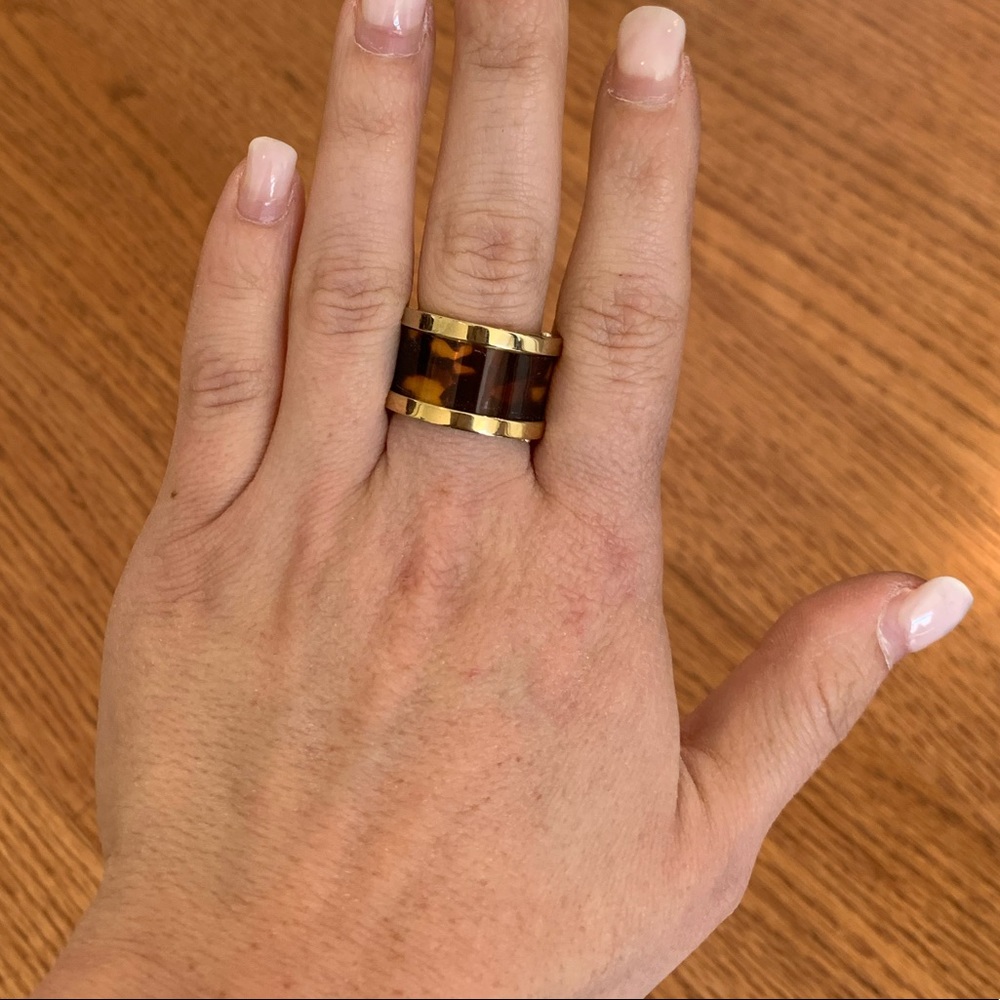 Michael Kors gold tortoise ring